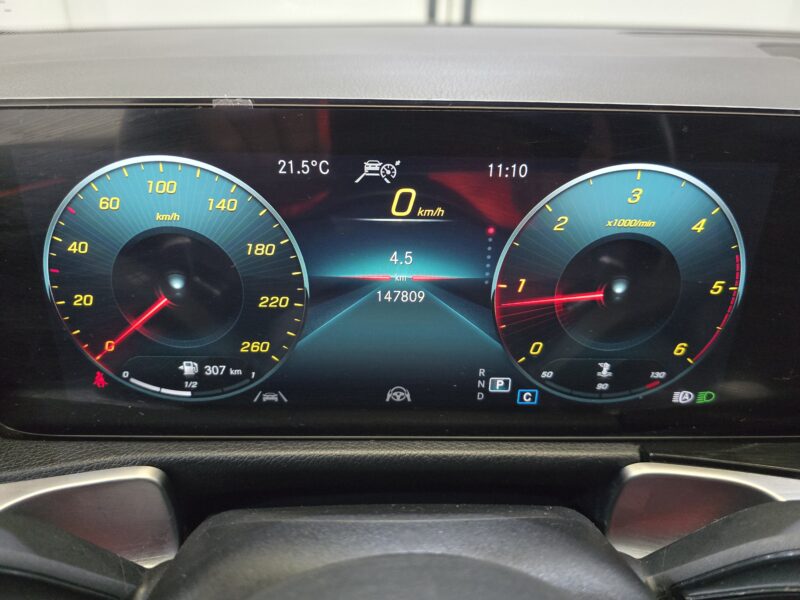 Mercedes GLB 200d AMG 7PL Aut. Pano LED-Multibeam Widescreen Ambient Navi 1/2 Sport-Leather-Alcantara KeylessGo Camera Klima PDC ... - Slika 19